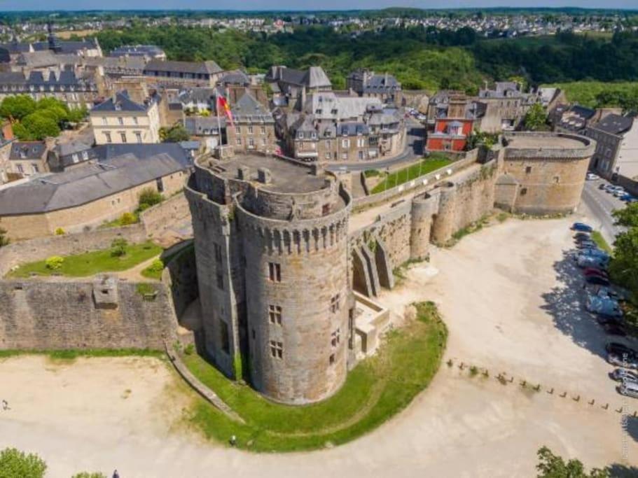 فيلا Location Saisonniere Maen Roch Les Portes du Coglais المظهر الخارجي الصورة